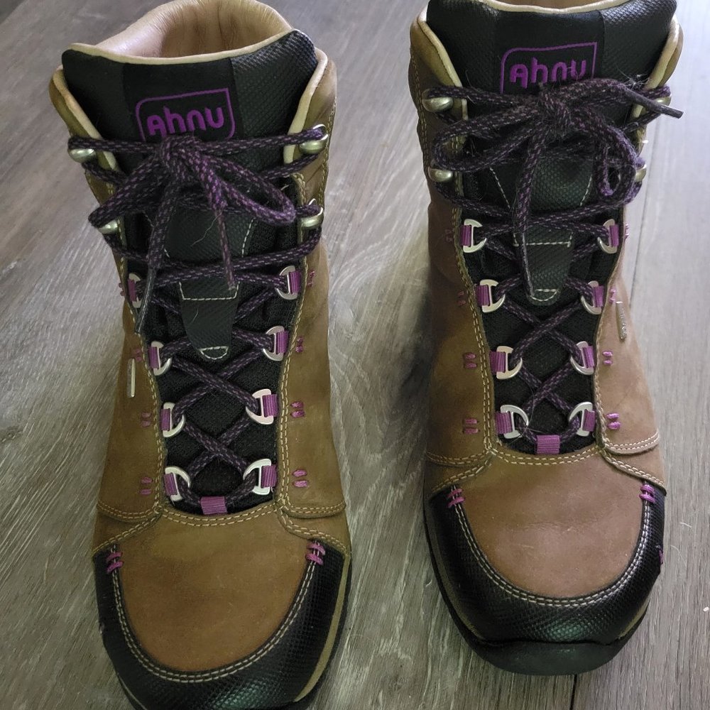 Ahnu Montara Hiking Boot